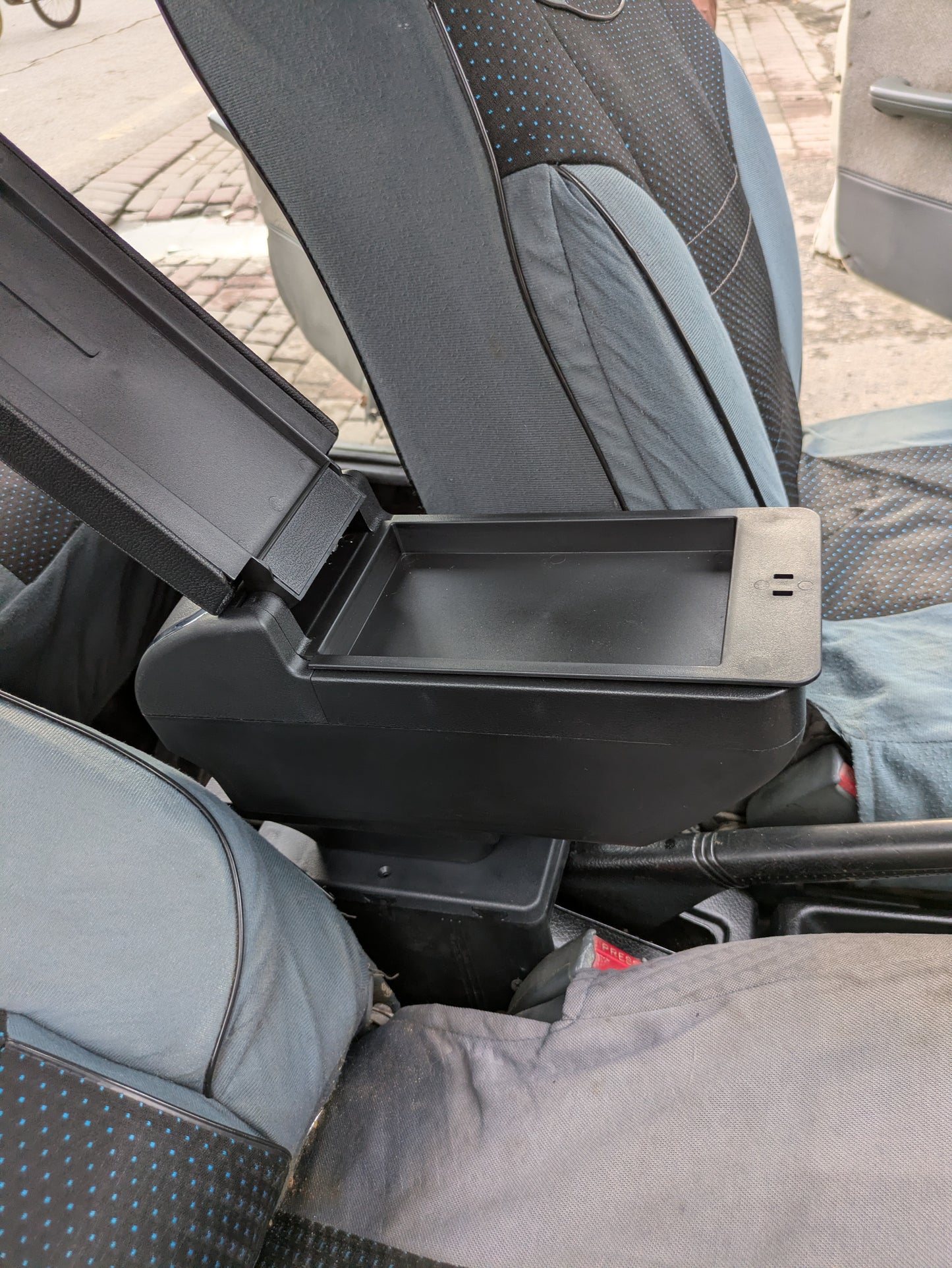 Universal armrest